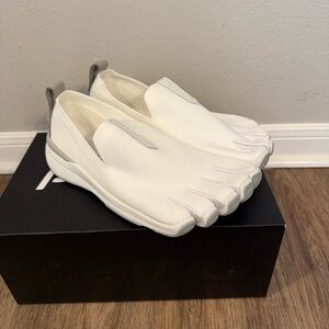 Peluva Miami Casual Loafer Men’s 43EU 10US White Minimalist Comfort Barefoot NIB